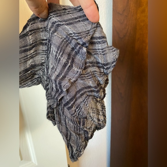 Lucky Brand top size M - Picture 8 of 9